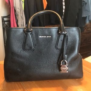 Michael Kors hand/shoulder bag